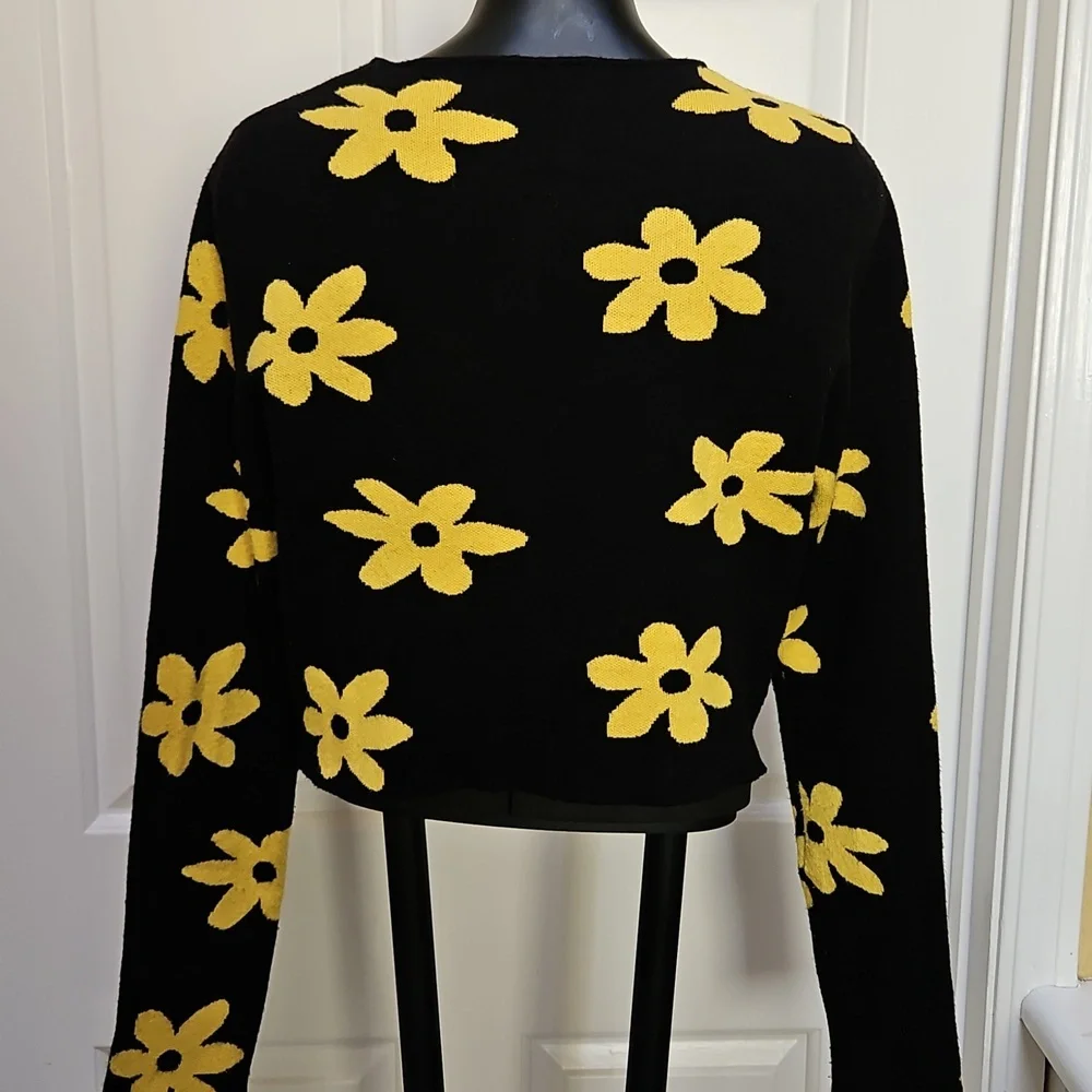 FOREVER 21 Black Crop Cardigan with Yellow Flowers - M